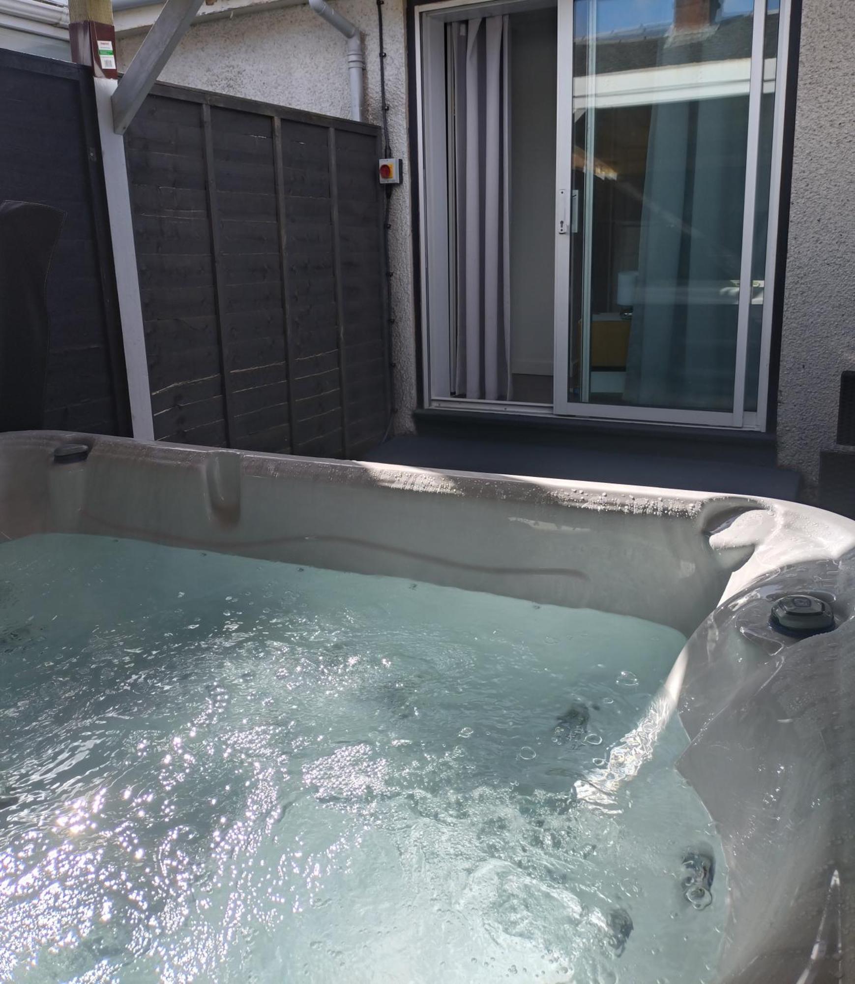 Anchorage Guest House - Also 1 Room Available With Hot Tub,Must Be Booked Separately 발로크 객실 사진